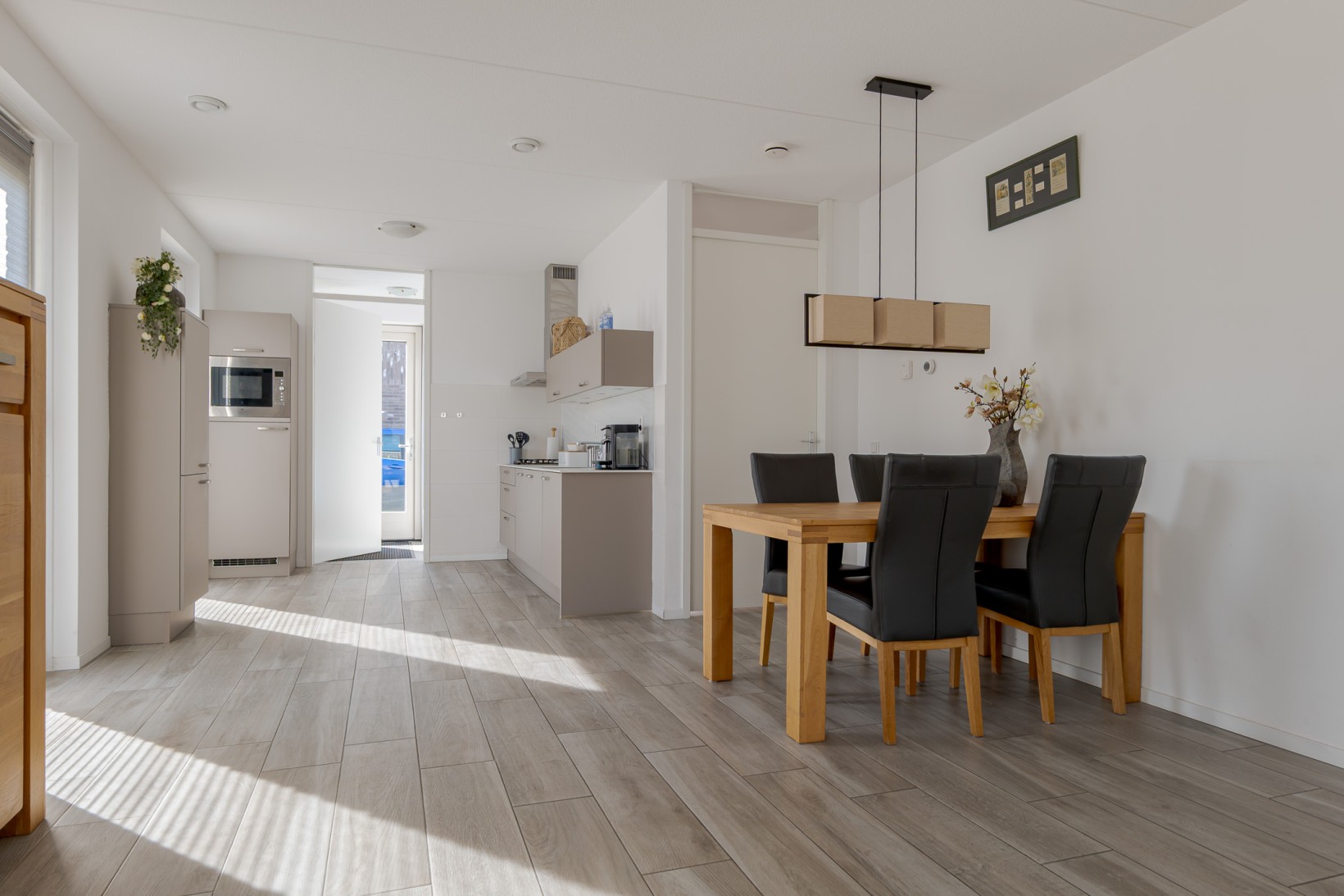 Twee-onder-één-kap te koop: H. Scheepstrastraat 23, Roden
