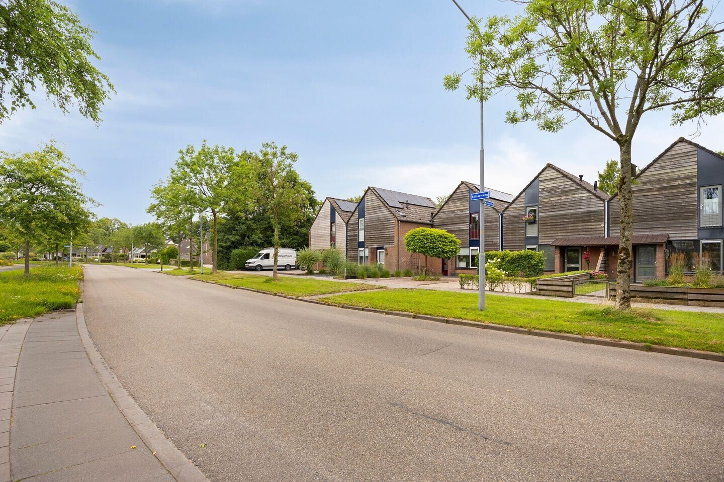 Tussenwoning te koop: Stinsenweg 52, Roden