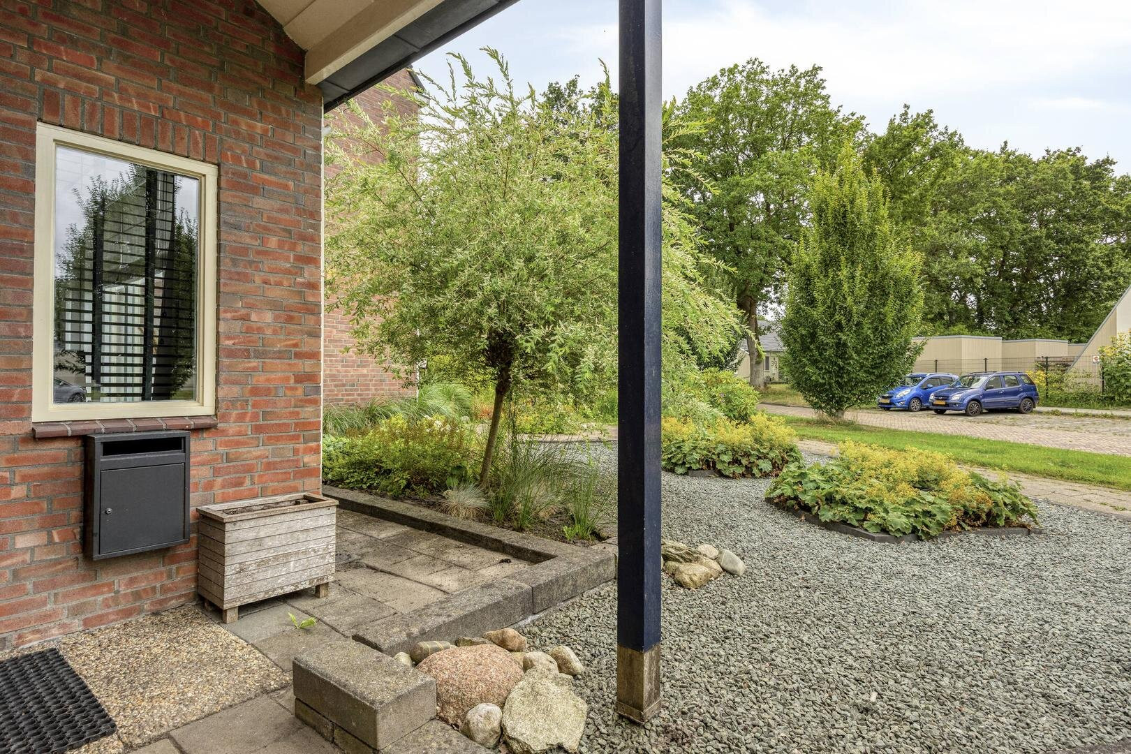 Tussenwoning te koop: den Dam 14, Roden