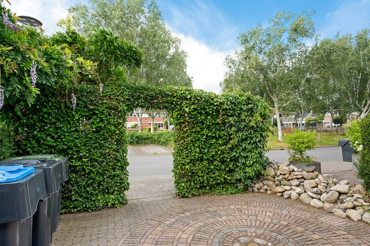 Tussenwoning te koop: Veenwortel 25, Roden
