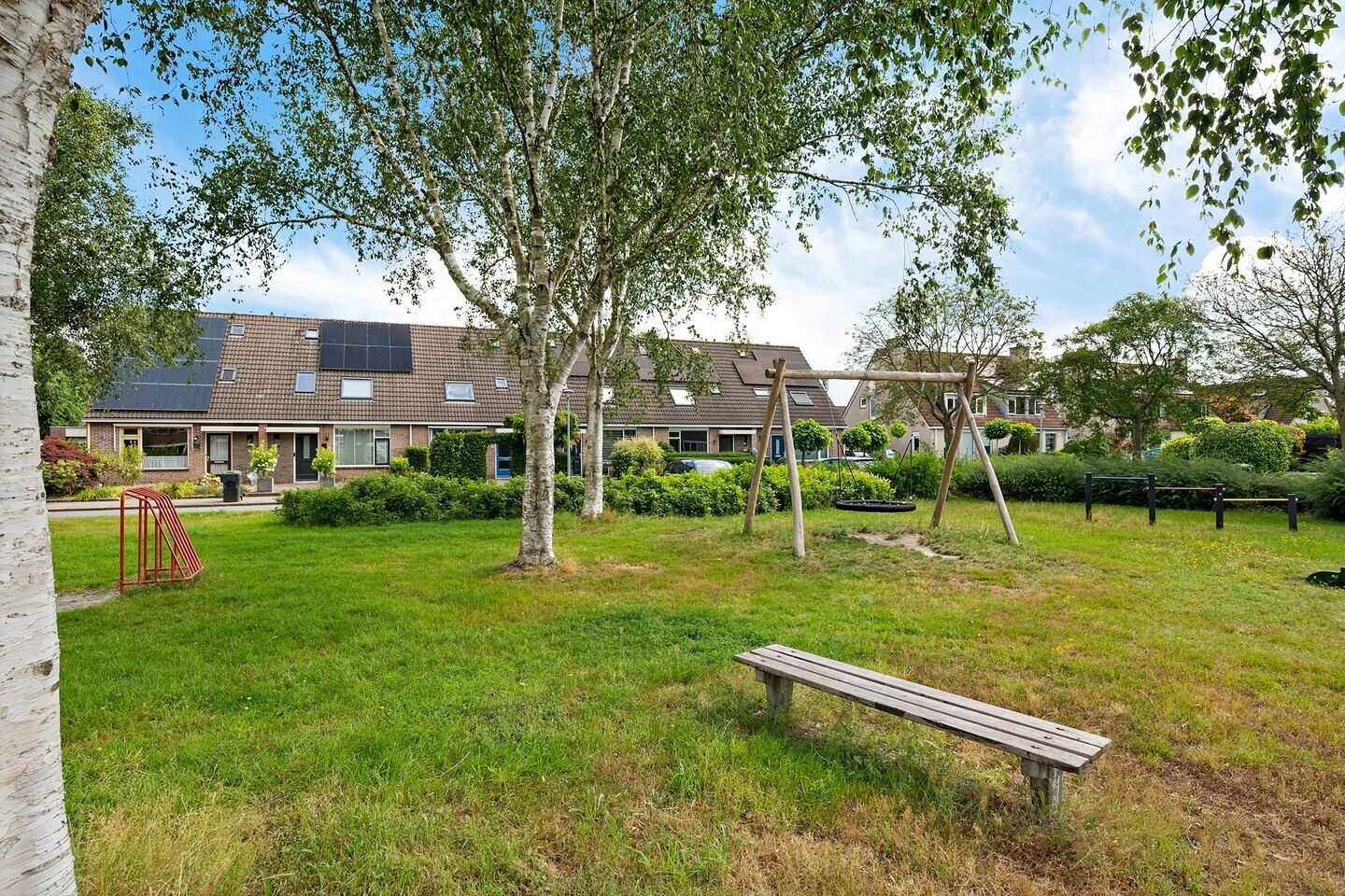 Tussenwoning te koop: Veenwortel 25, Roden