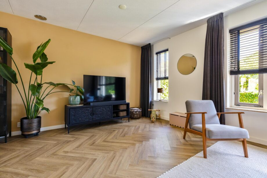 Hoekwoning te koop: Pinksterbloem 29, Roden