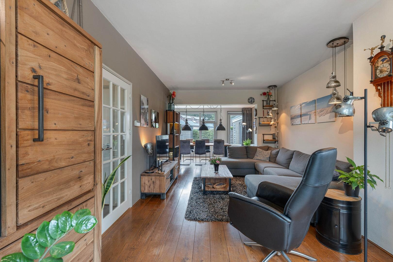 Tussenwoning te koop: H.W. Mesdagstraat 14, Nietap