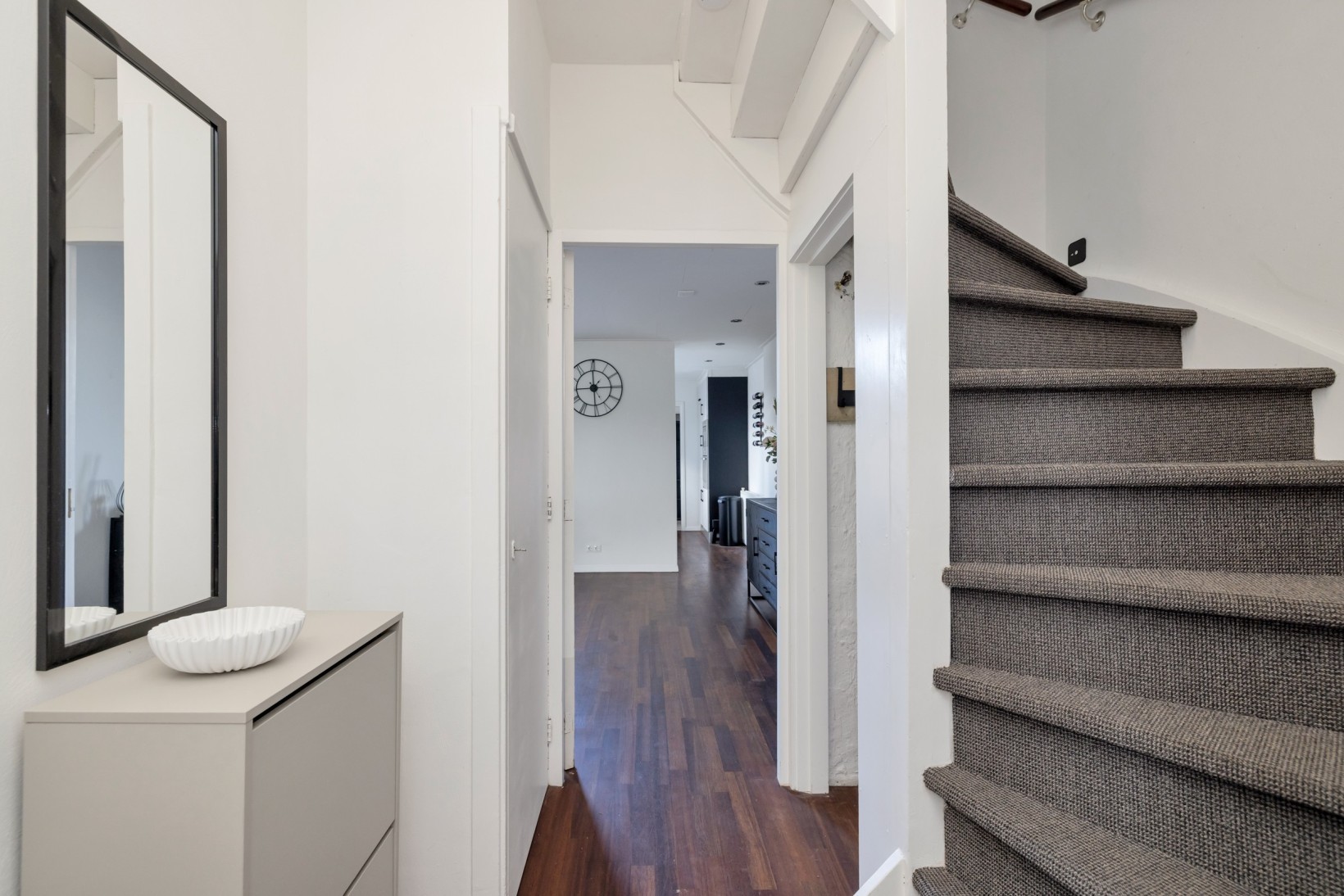 Tussenwoning te koop: Boveneind 80, Leek