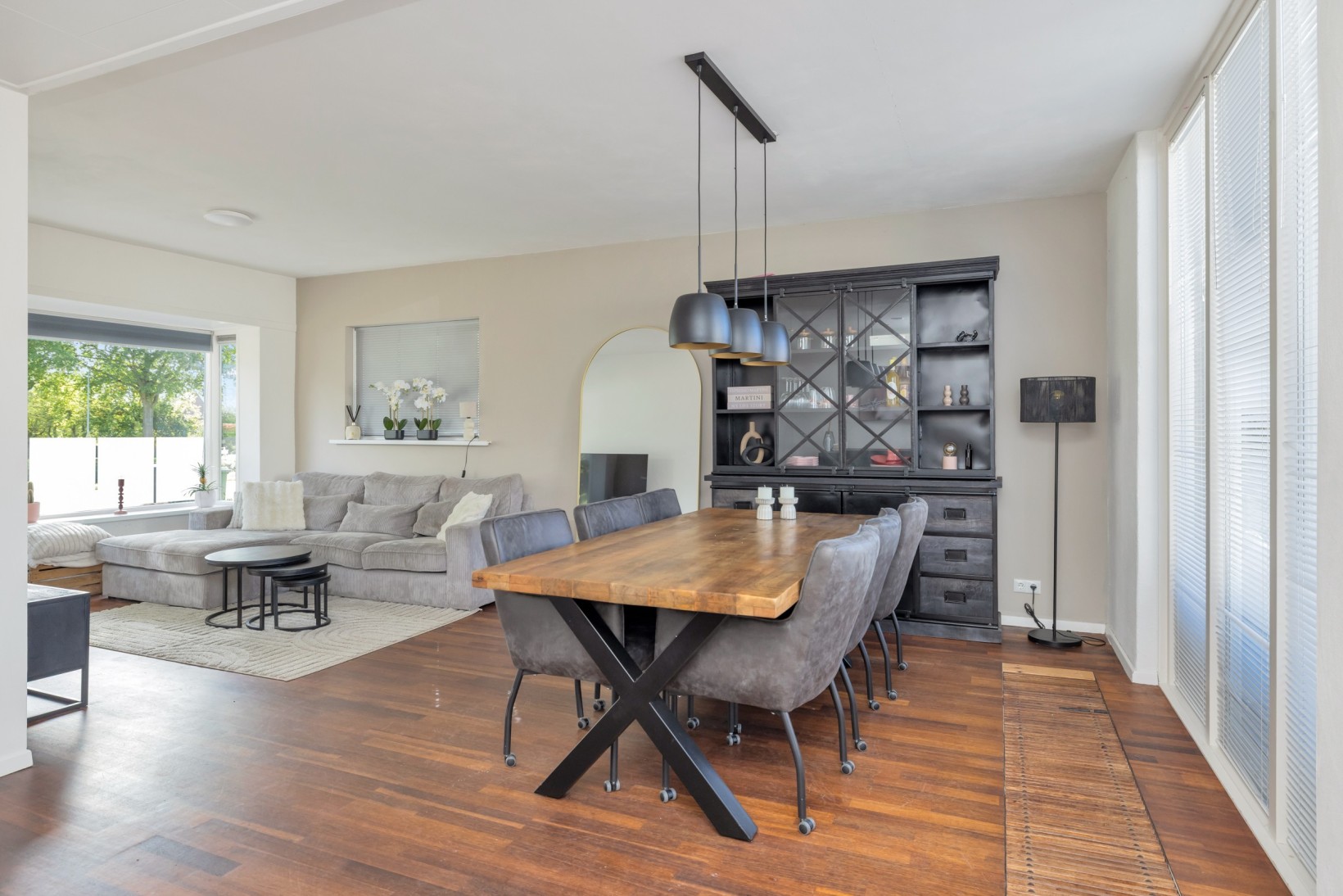 Tussenwoning te koop: Boveneind 80, Leek