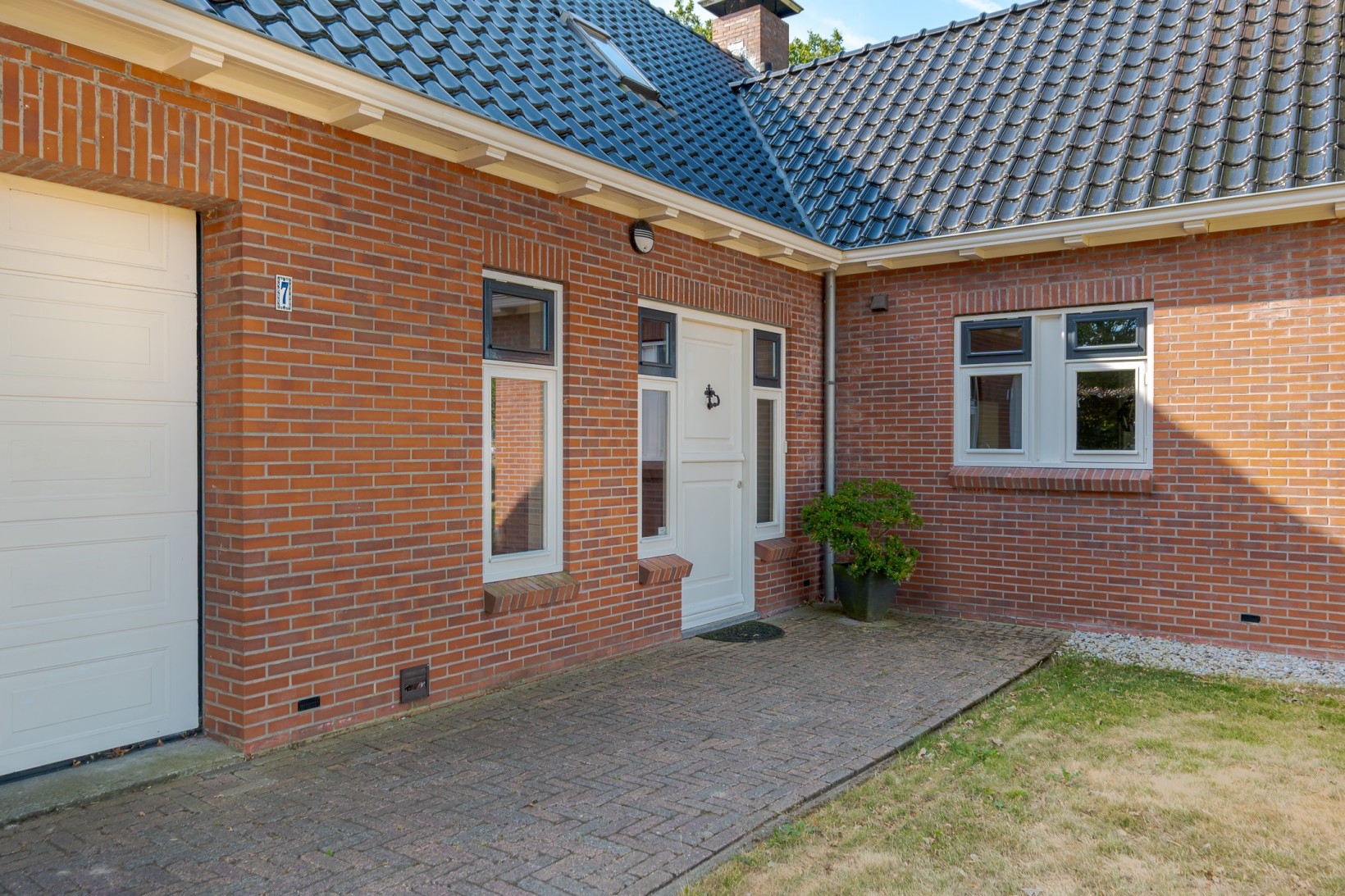 Vrijstaande woning te koop: Roomsterweg 7, Leek