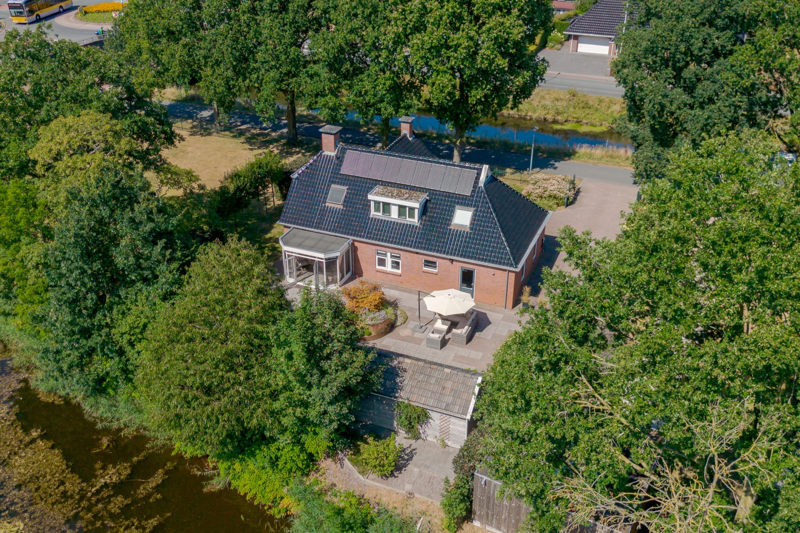 Vrijstaande woning te koop: Roomsterweg 7, Leek
