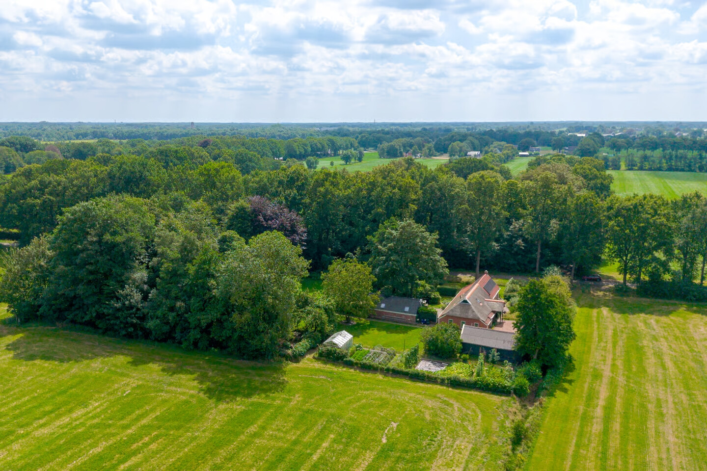 Vrijstaande woning te koop: Middenweg 1, Boerakker