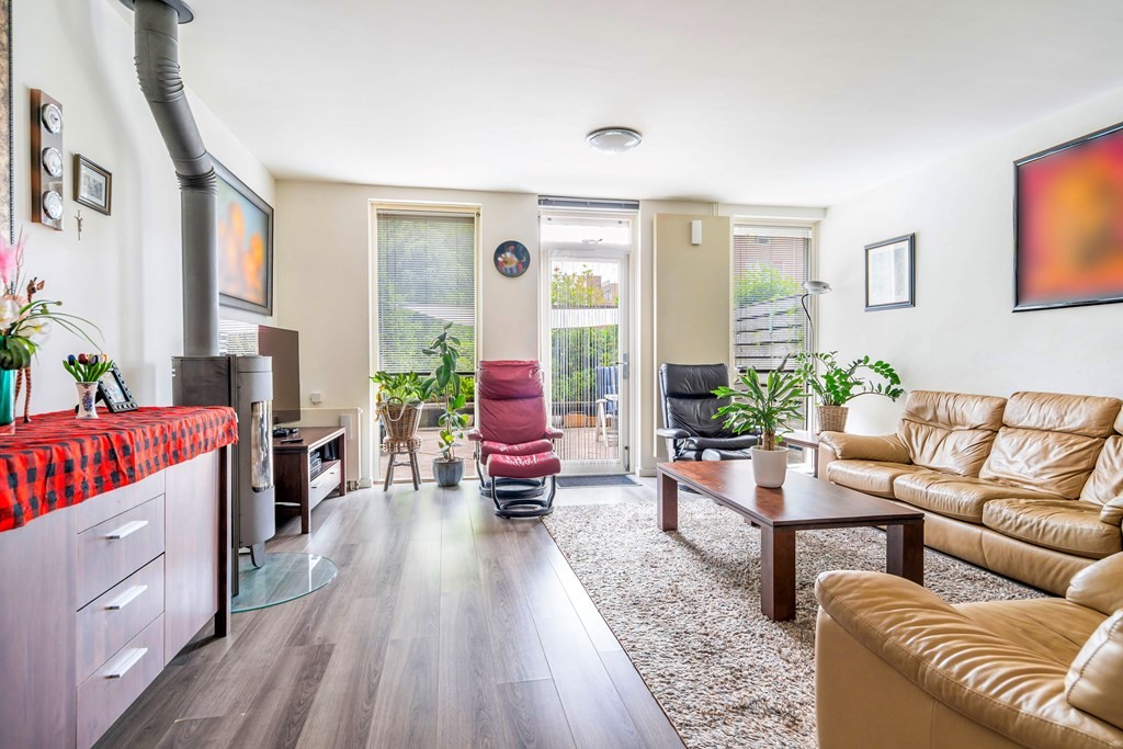 Tussenwoning te koop: Doevenkamp 50, Assen