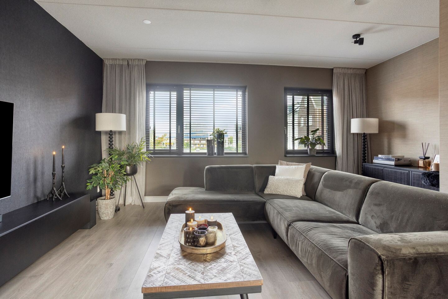 Tussenwoning te koop: Veemarktzicht 31, Assen
