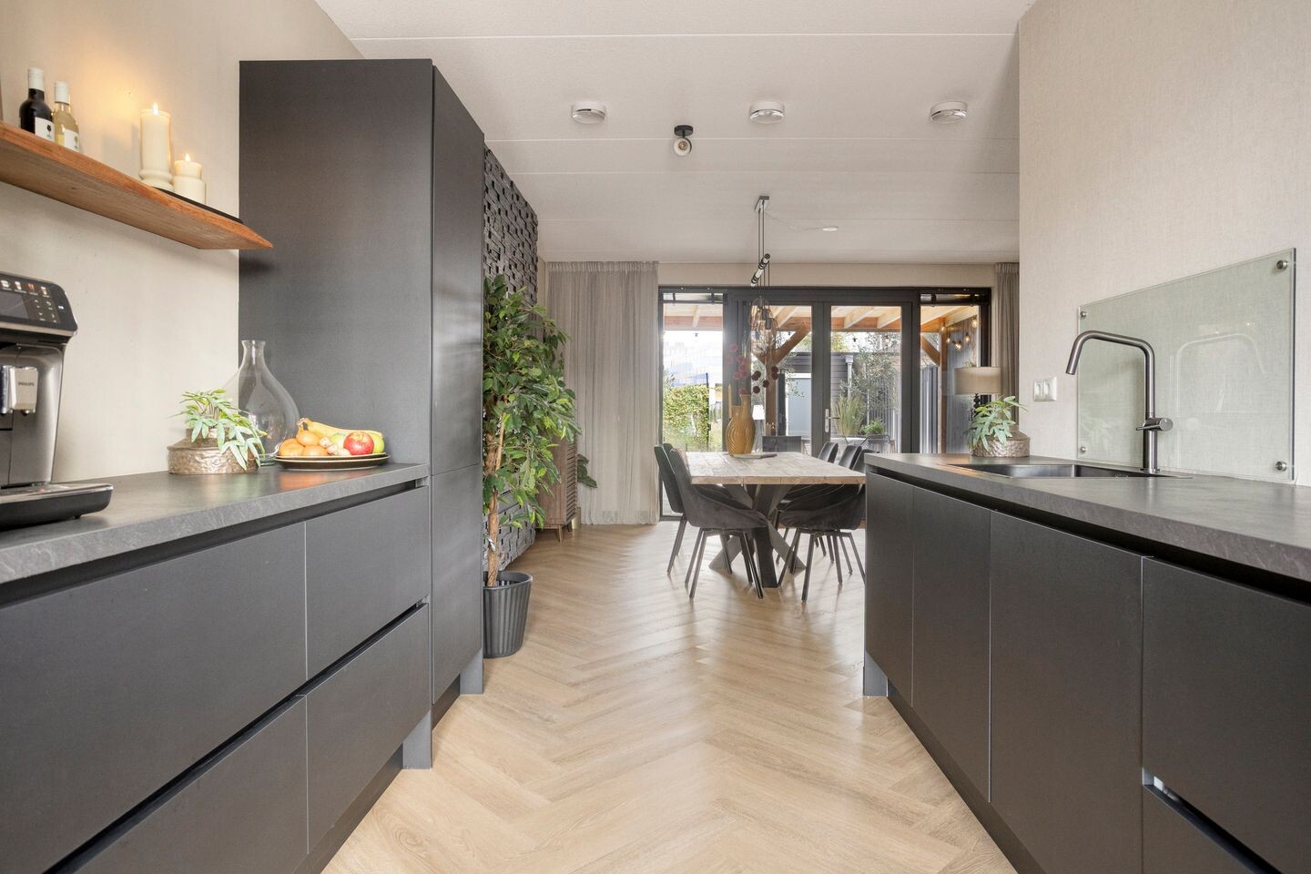 Tussenwoning te koop: Veemarktzicht 31, Assen
