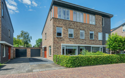 Huygensstraat 9