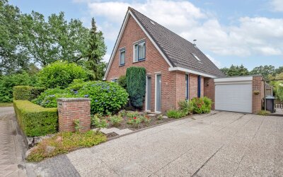 Dwarsbree 1