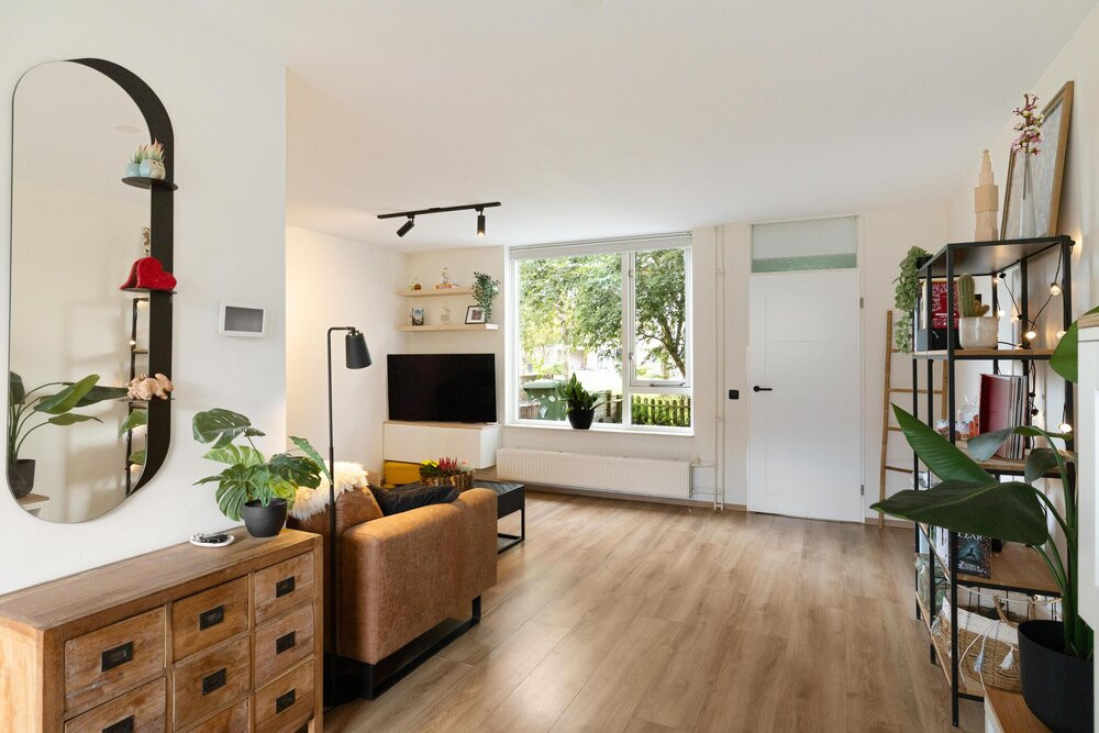 Tussenwoning te koop: Naoberdreef 53, Assen