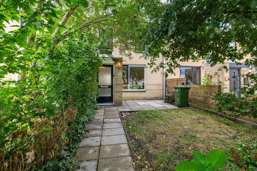 Tussenwoning te koop: Naoberdreef 53, Assen
