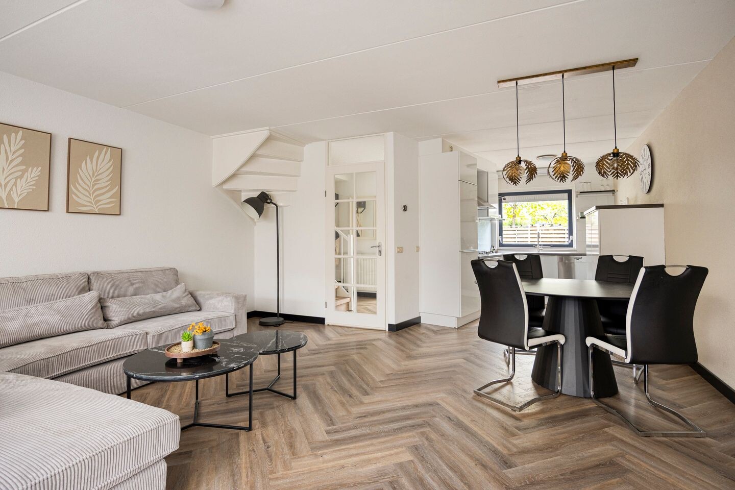 Tussenwoning te koop: Hophullen 39, Assen
