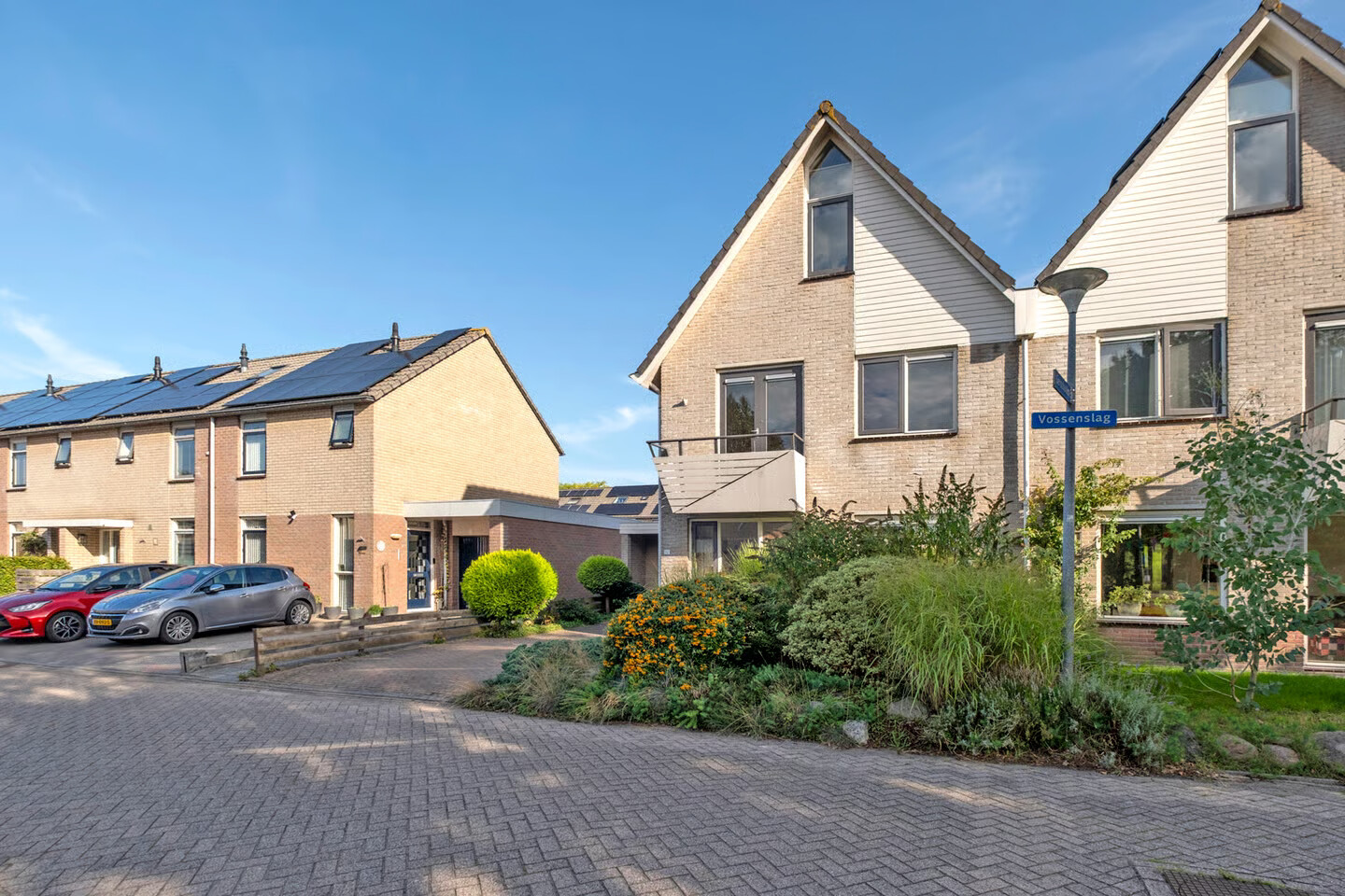 Twee-onder-één-kap te koop: Vossenslag 12, Assen
