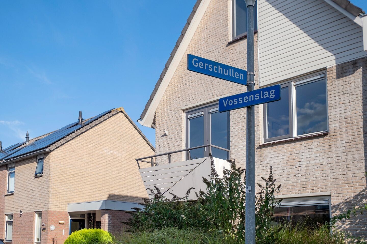 Twee-onder-één-kap te koop: Vossenslag 12, Assen