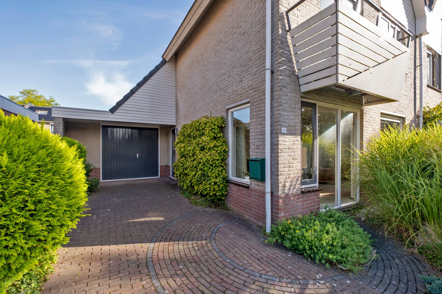 Twee-onder-één-kap te koop: Vossenslag 12, Assen