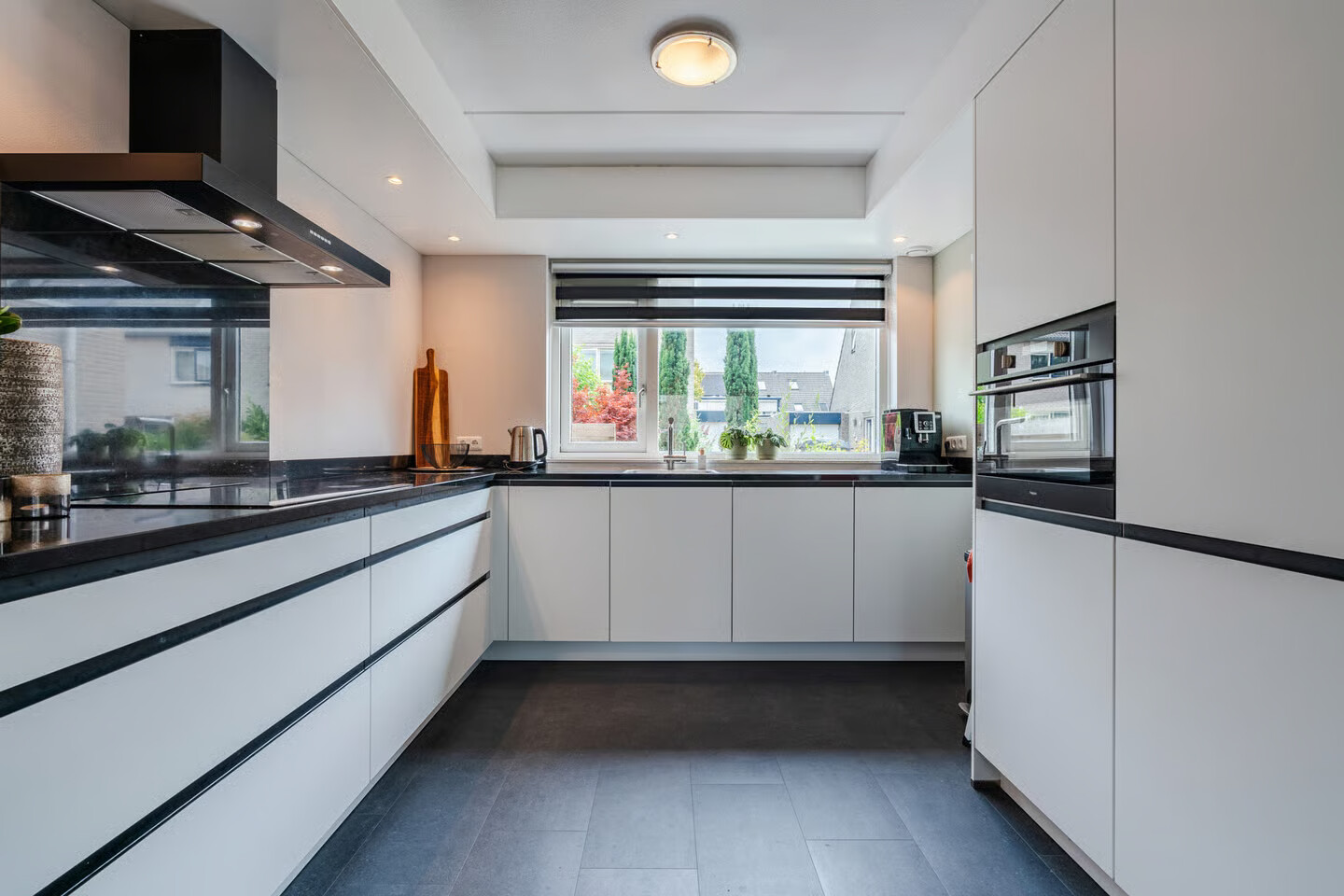 Tussenwoning te koop: Vossenslag 31, Assen