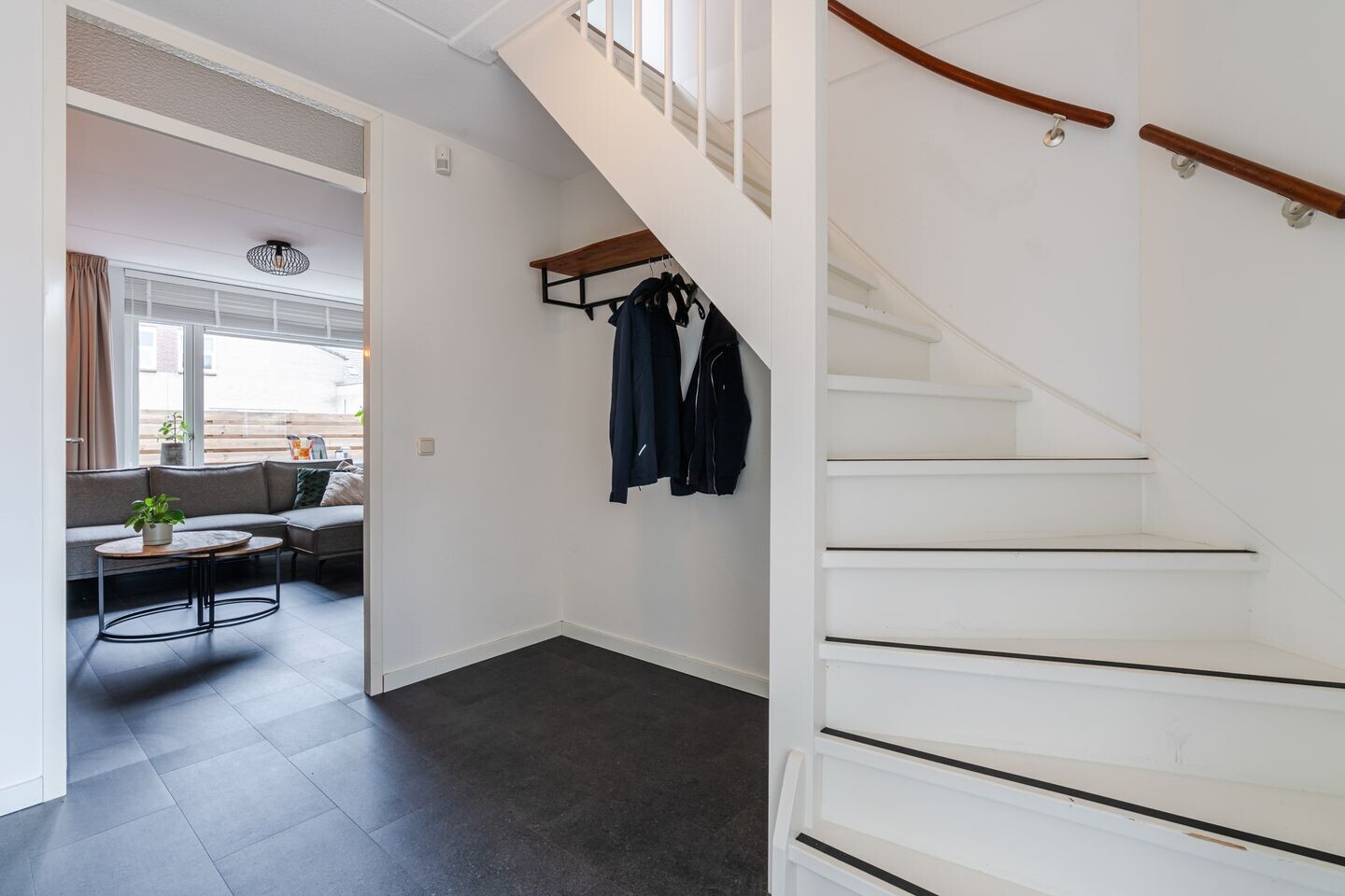 Tussenwoning te koop: Vossenslag 31, Assen
