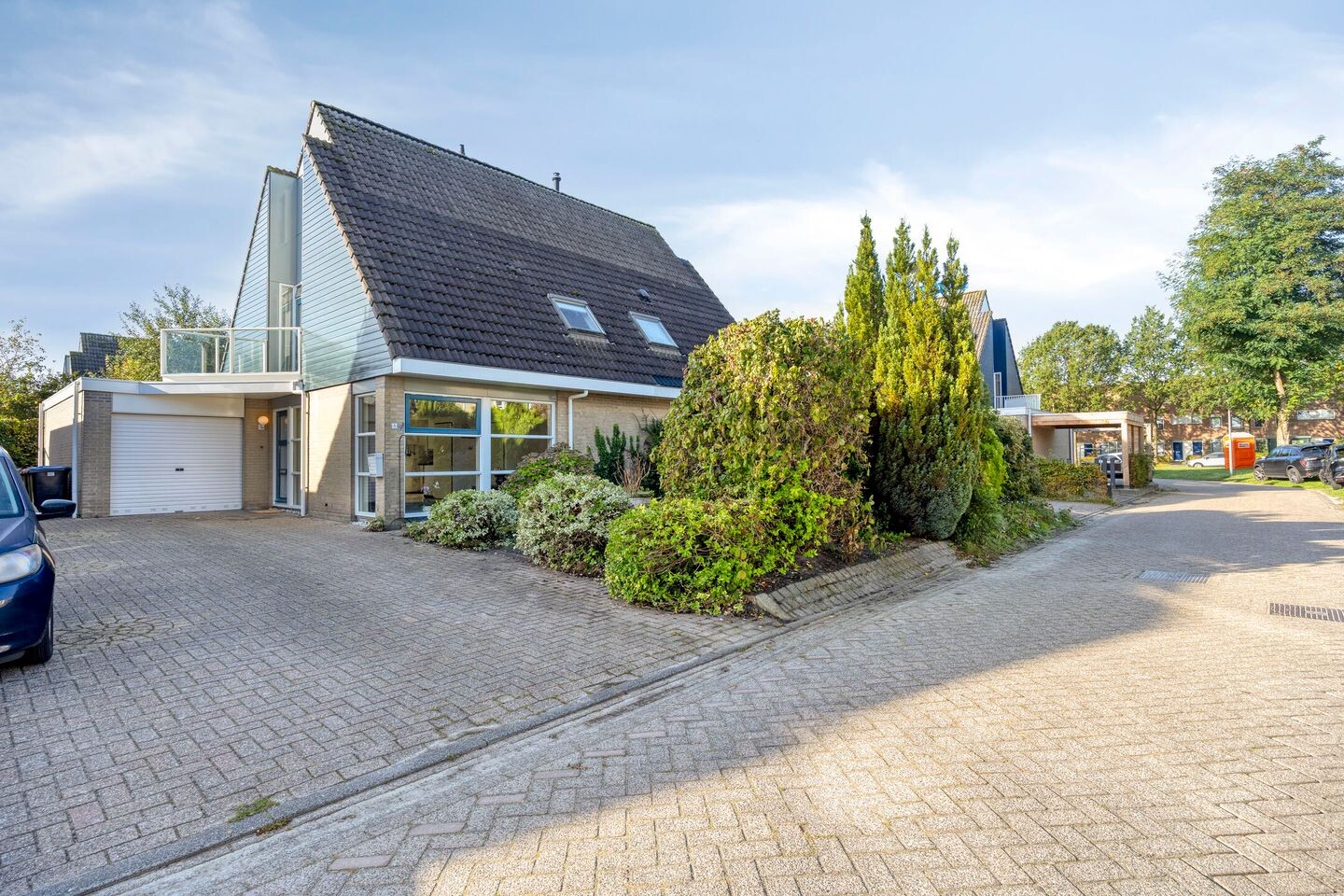 Twee-onder-één-kap te koop: Zandhamel 8, Assen