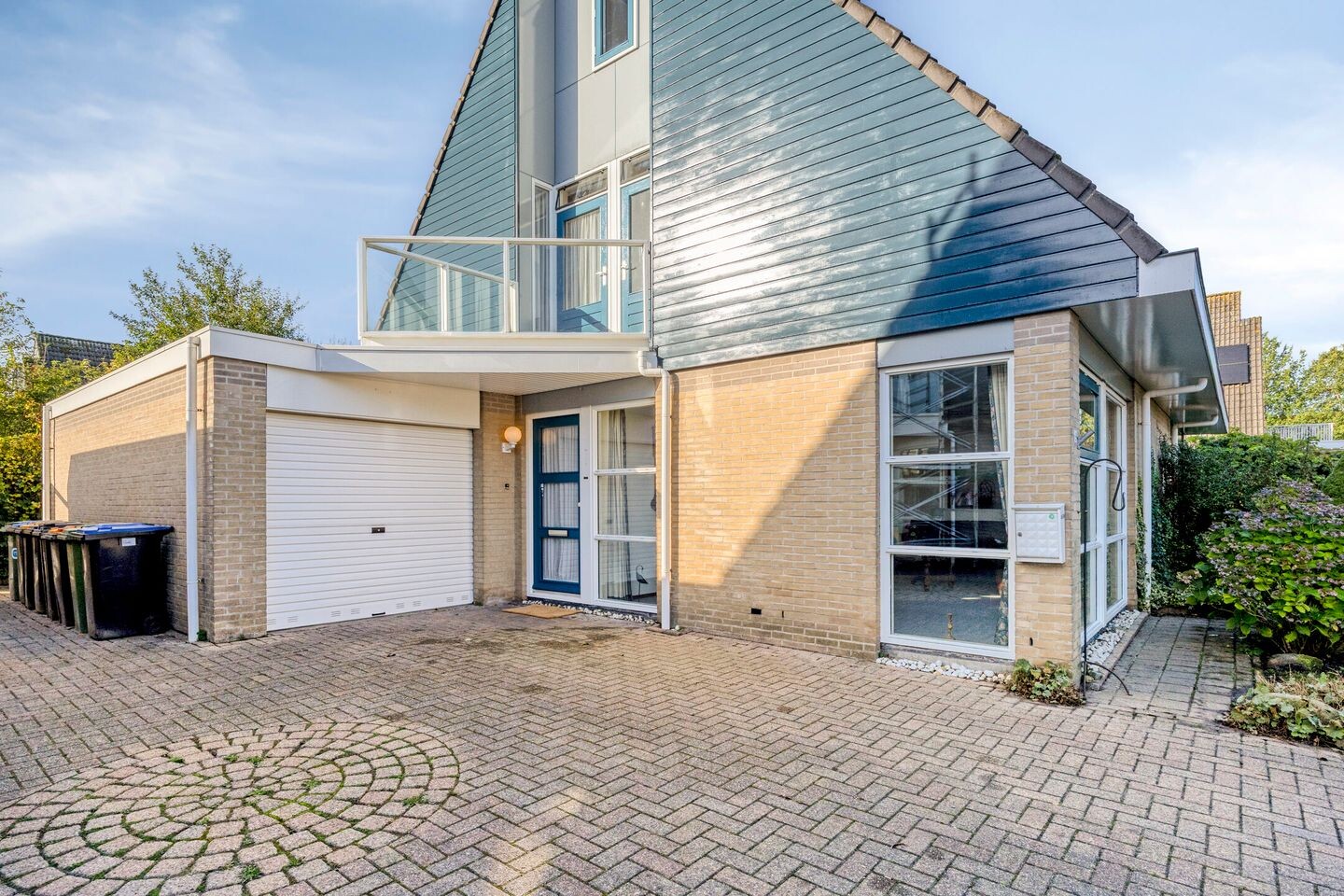 Twee-onder-één-kap te koop: Zandhamel 8, Assen
