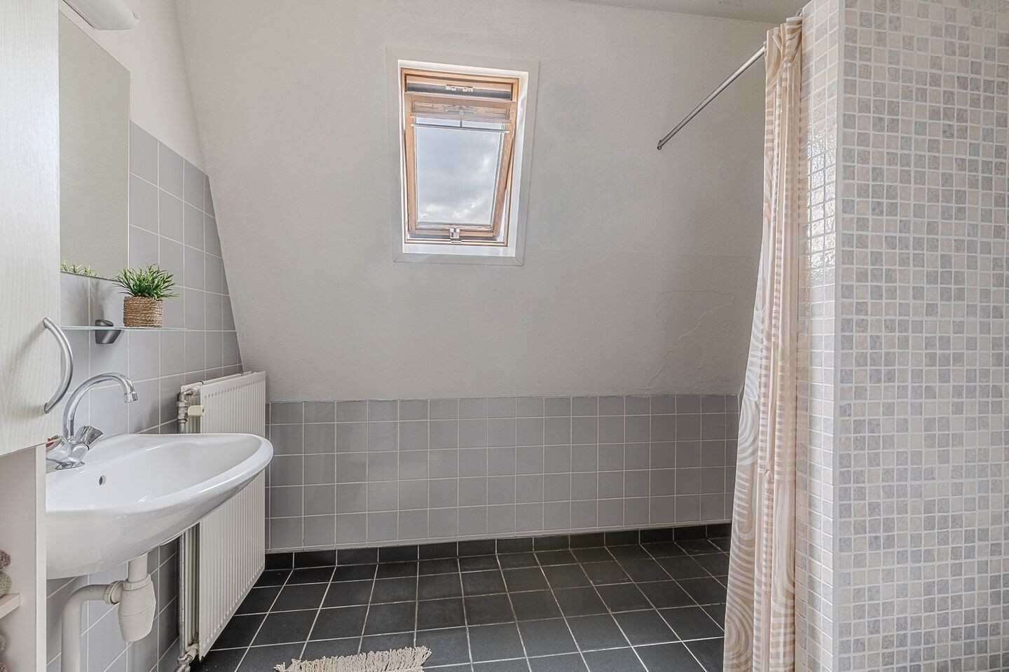 Hoekwoning te koop: Planetenlaan 44, Assen