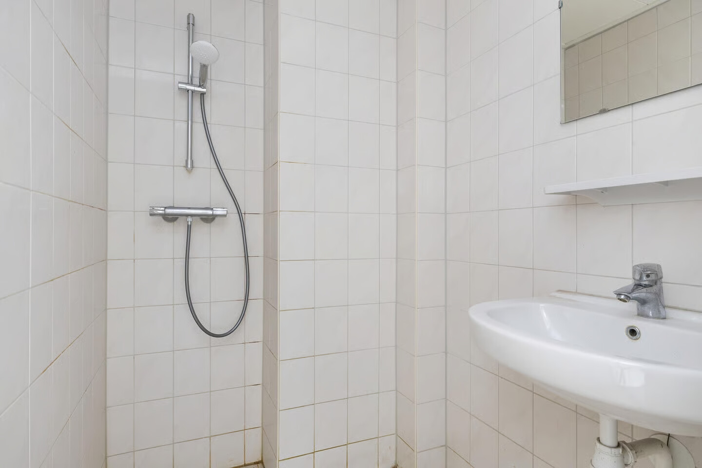 Tussenwoning te koop: Benthem Reddingiusstraat 28, Assen