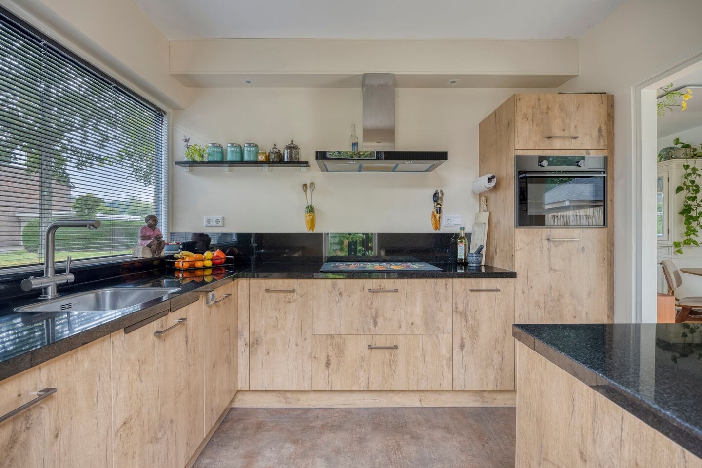 Twee-onder-één-kap te koop: Scheldestraat 71, Assen