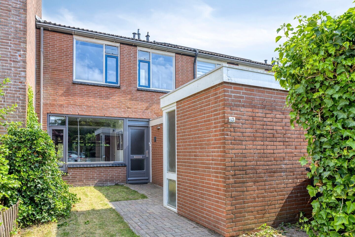 Tussenwoning te koop: Rhônepad 13, Assen