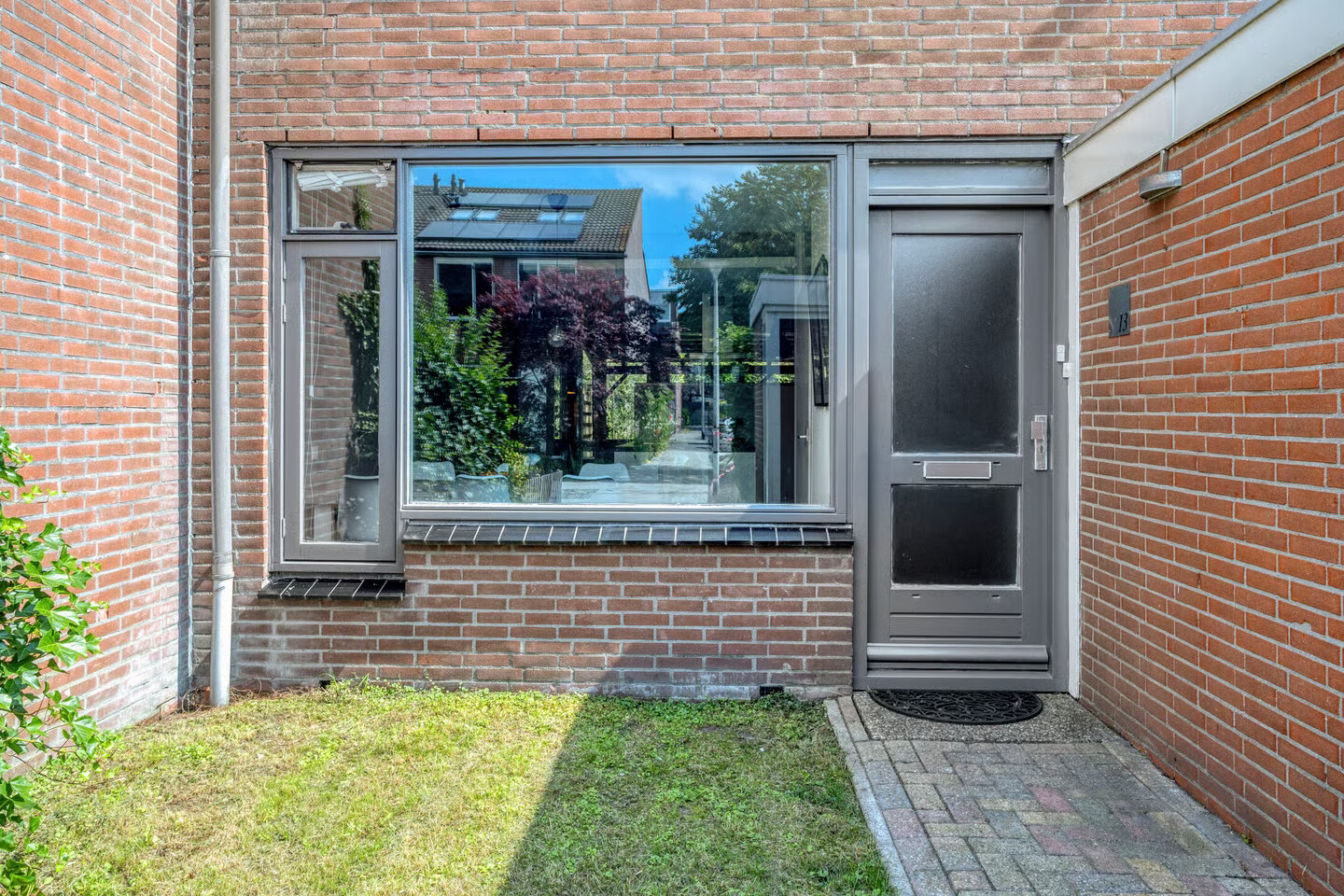 Tussenwoning te koop: Rhônepad 13, Assen