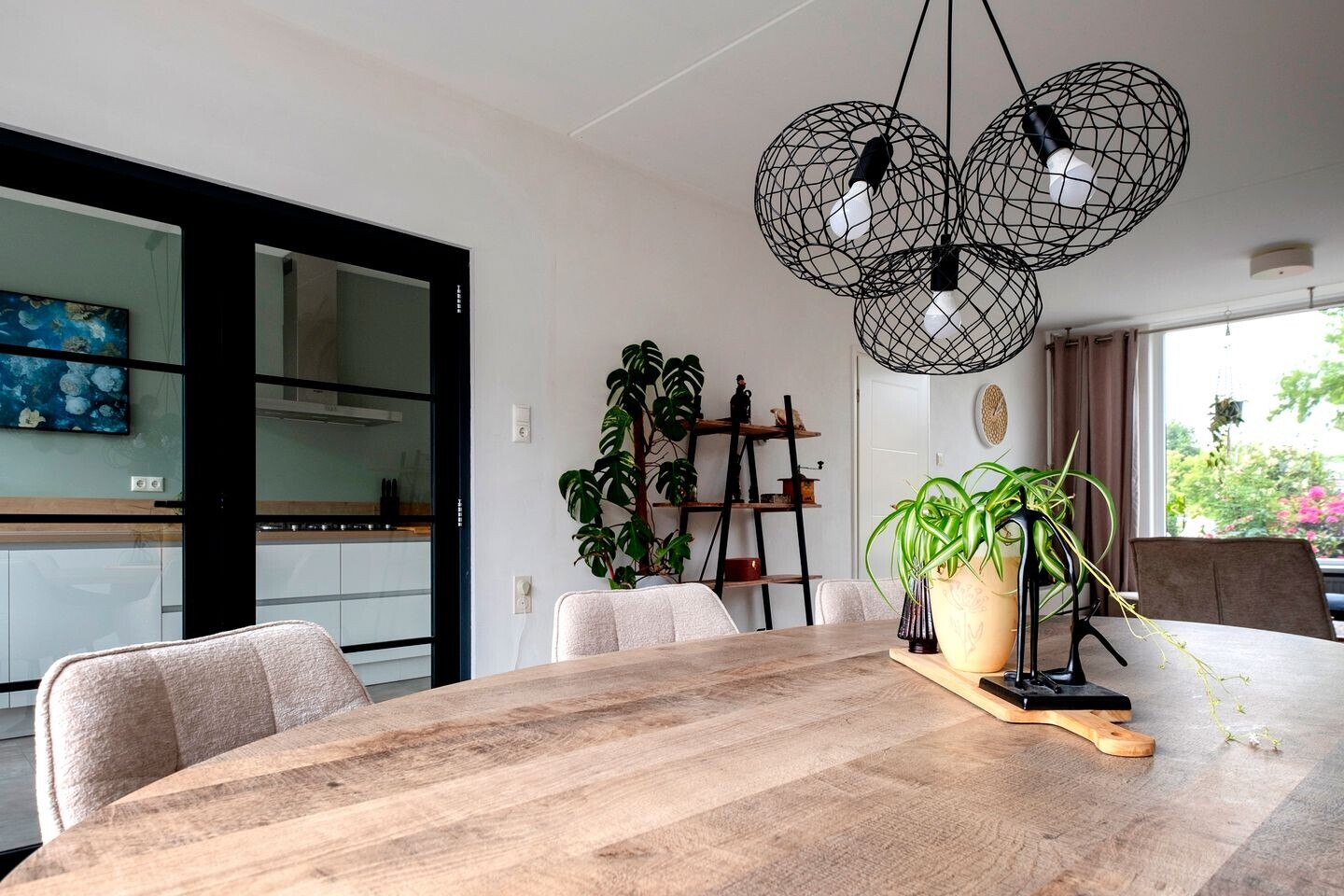 Tussenwoning te koop: Moezelstraat 57, Assen