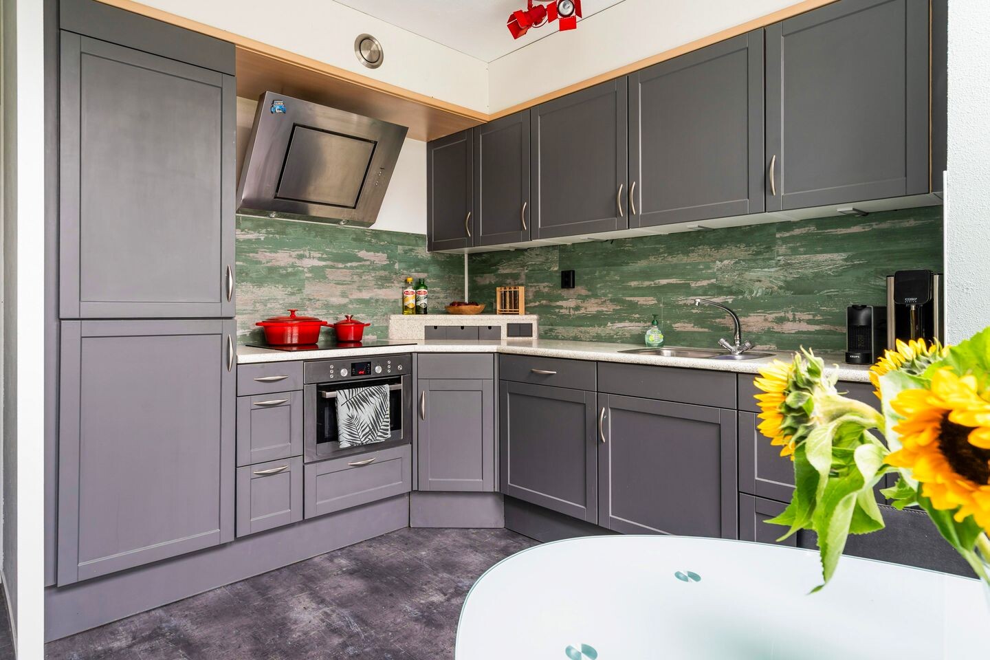 Tussenwoning te koop: Ruiterakker 137, Assen