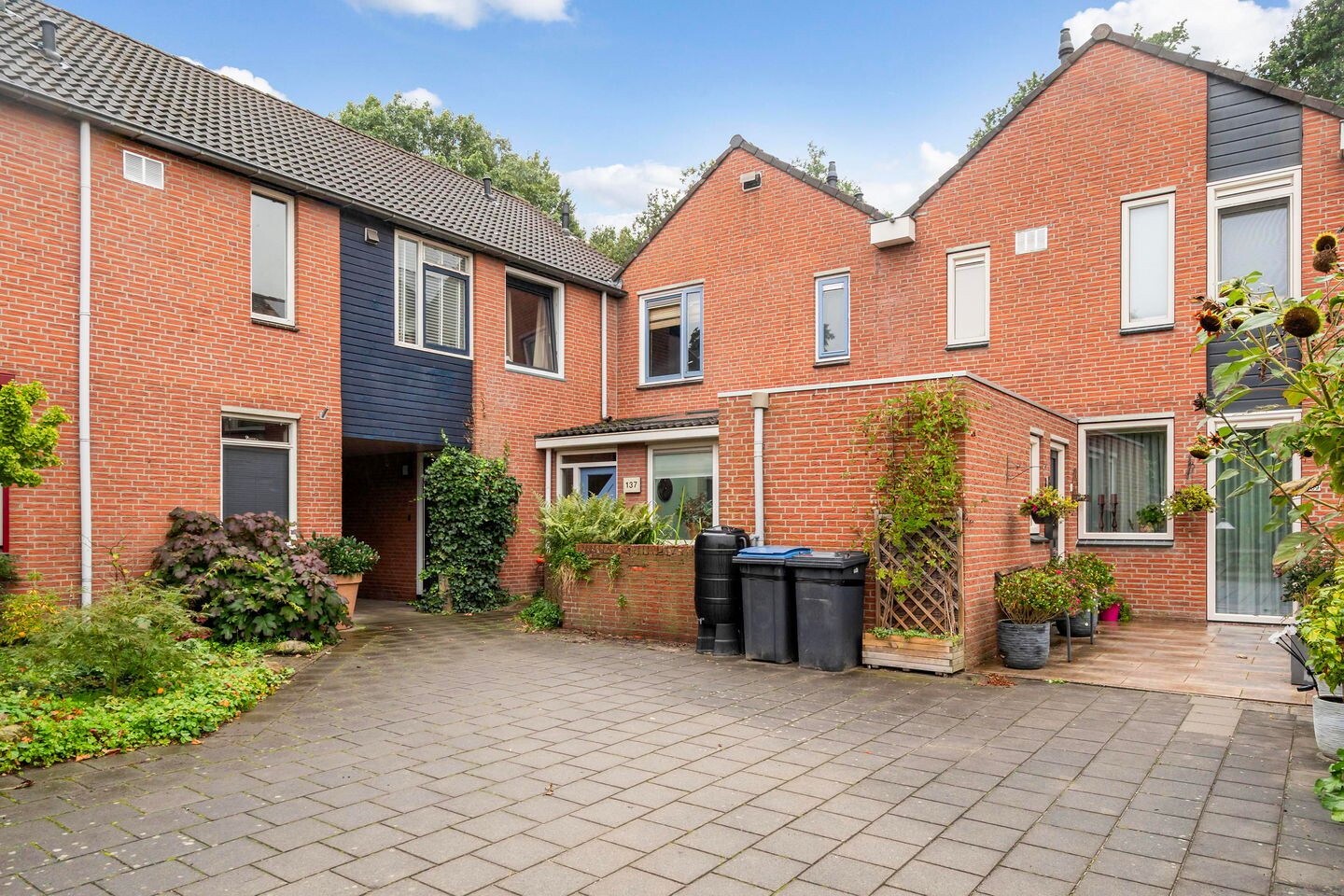 Tussenwoning te koop: Ruiterakker 137, Assen