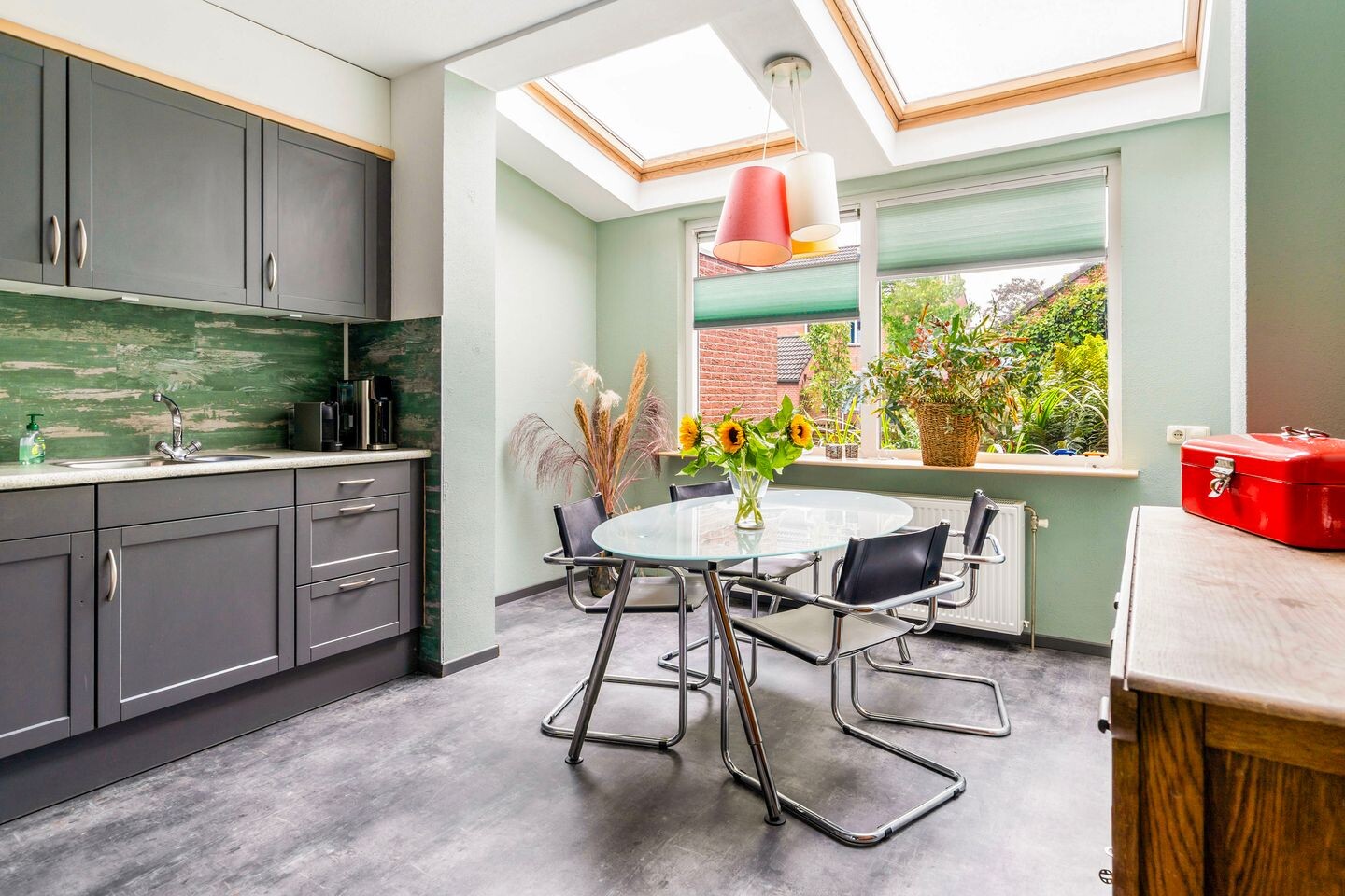 Tussenwoning te koop: Ruiterakker 137, Assen