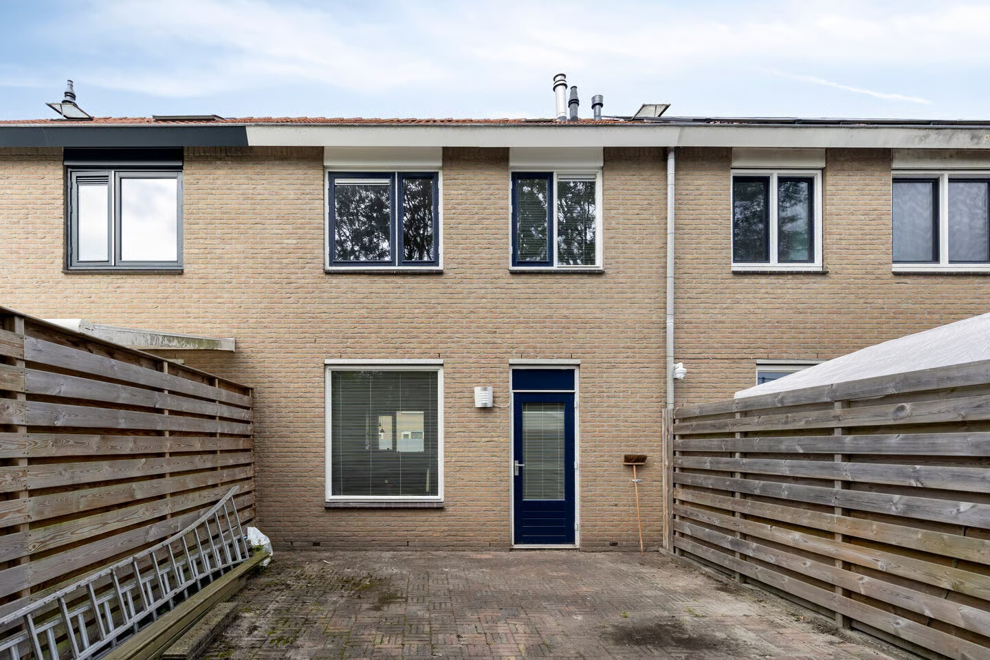 Tussenwoning te koop: Scharmbarg 15, Assen