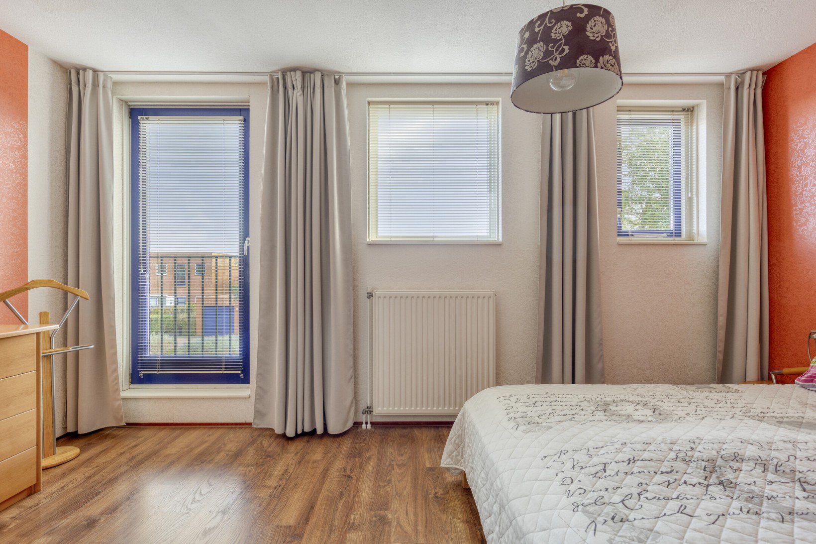 Hoekwoning te koop: Aardbeihof 1, Assen
