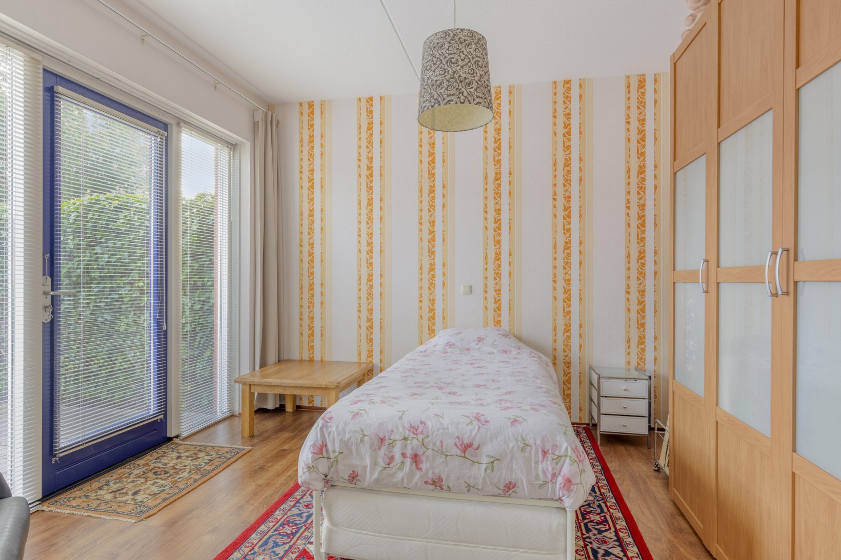 Hoekwoning te koop: Aardbeihof 1, Assen