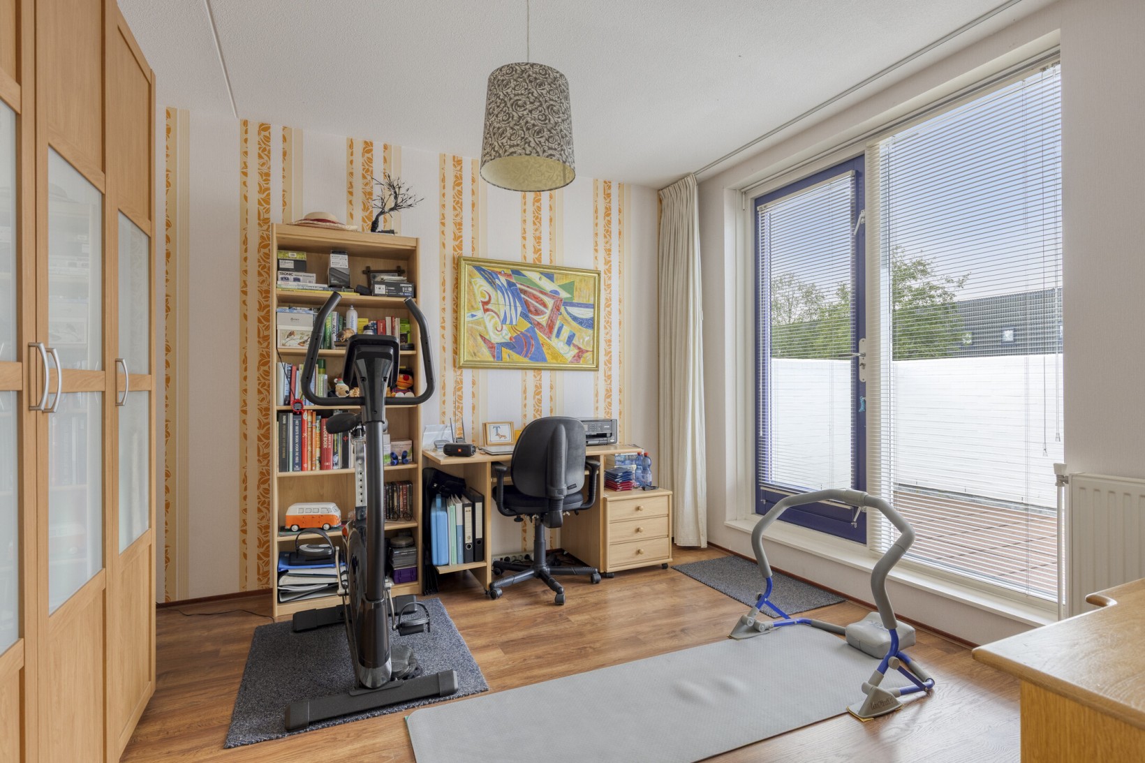 Hoekwoning te koop: Aardbeihof 1, Assen