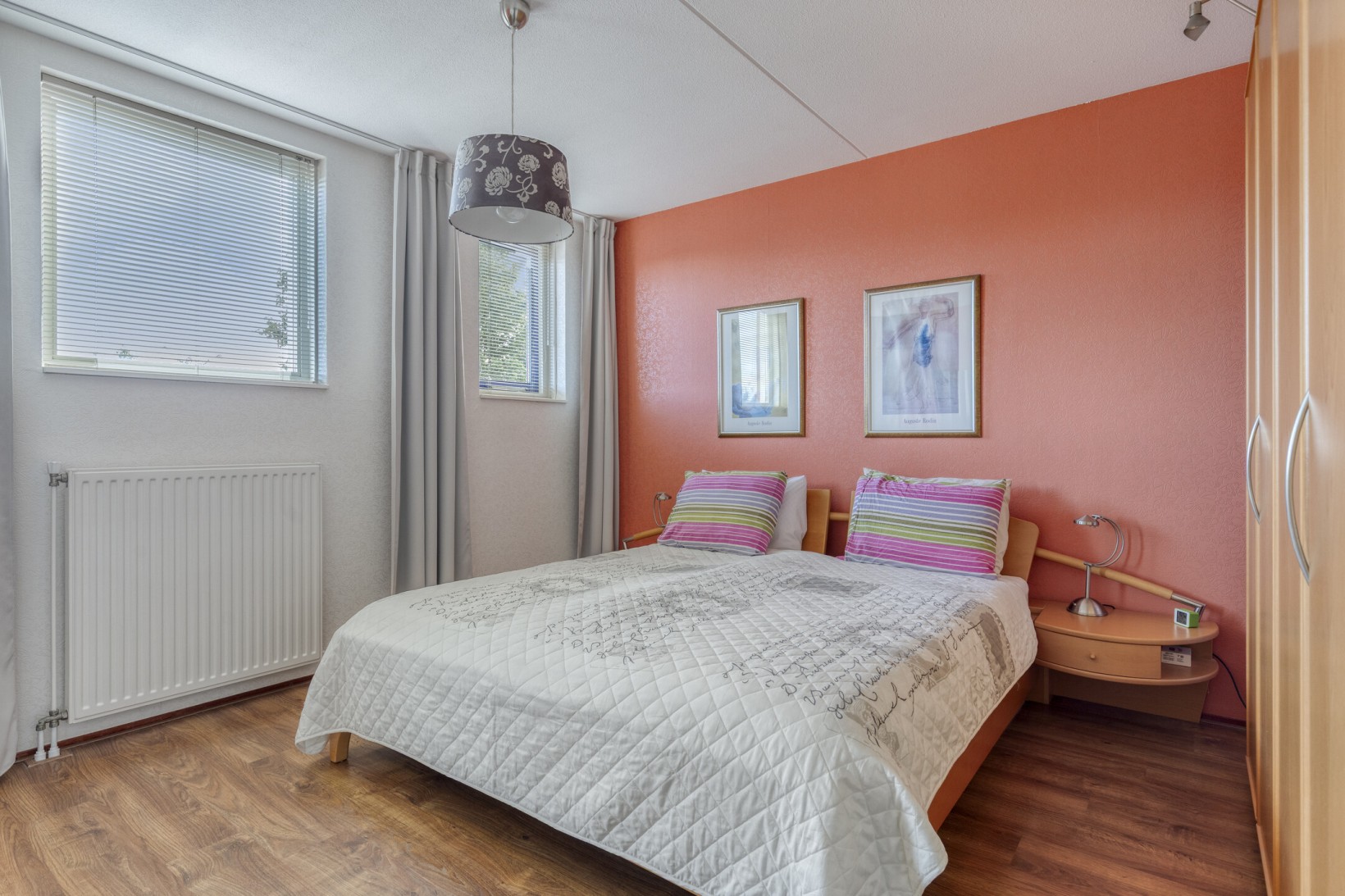 Hoekwoning te koop: Aardbeihof 1, Assen