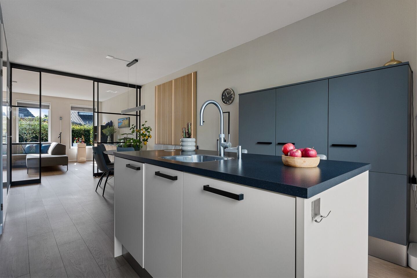 Twee-onder-één-kap te koop: Bosanemoon 38, Assen