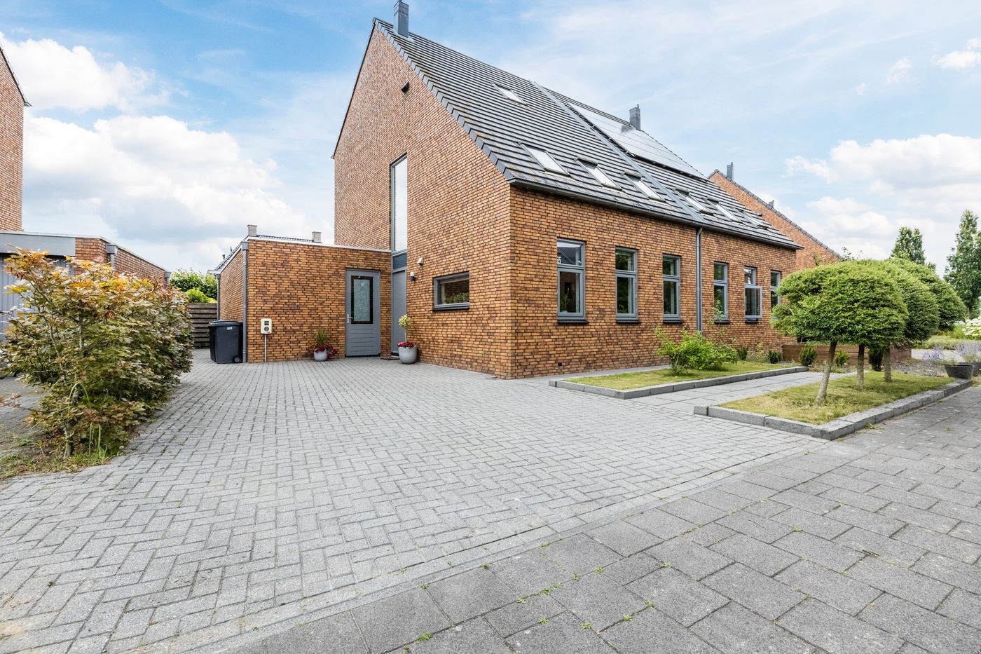 Twee-onder-één-kap te koop: Bosrank 55, Assen