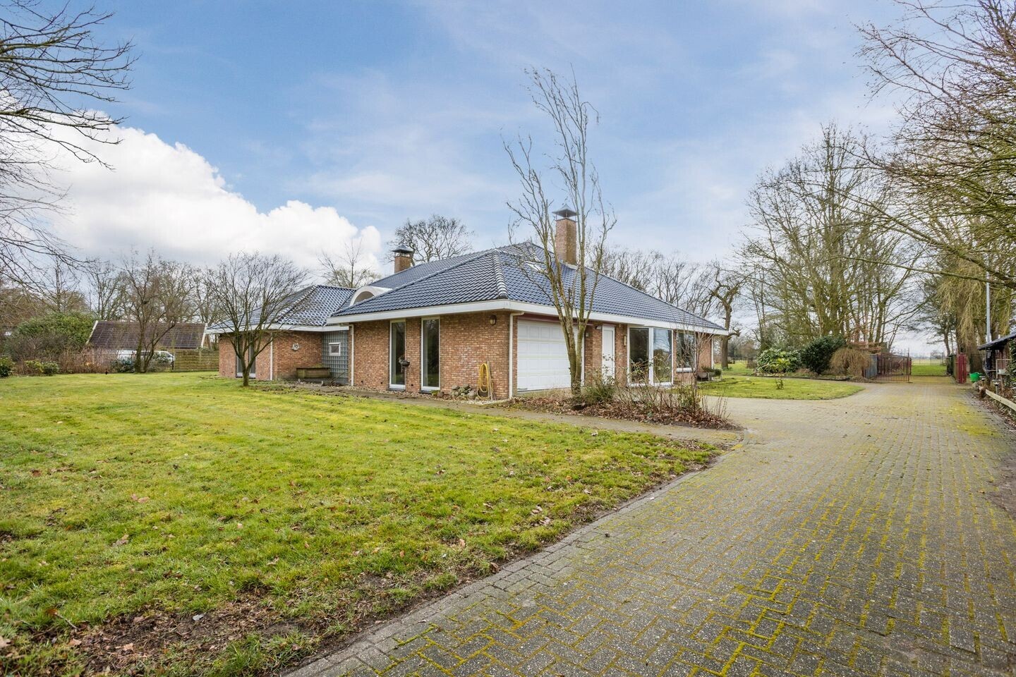 Vrijstaande woning te koop: Oosteinde 14, Hijken