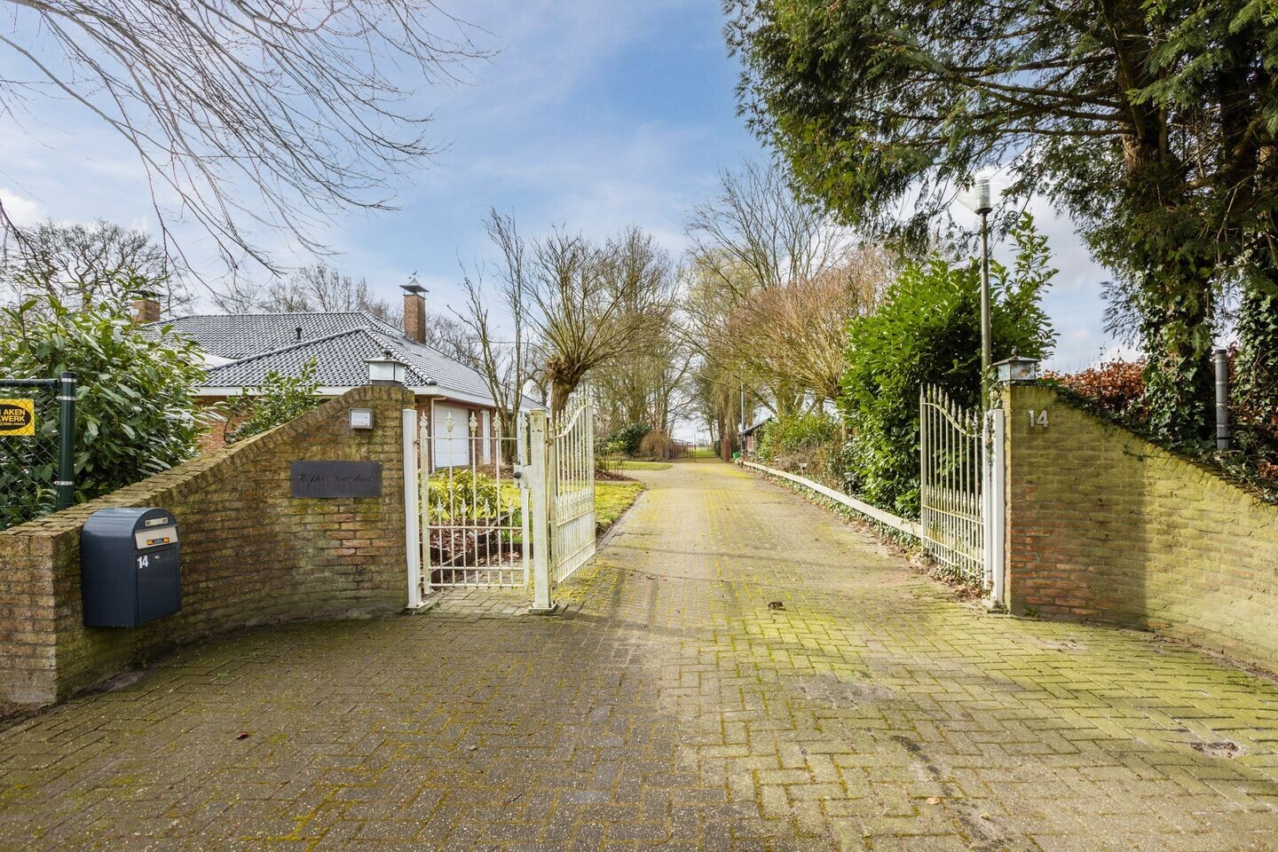 Vrijstaande woning te koop: Oosteinde 14, Hijken