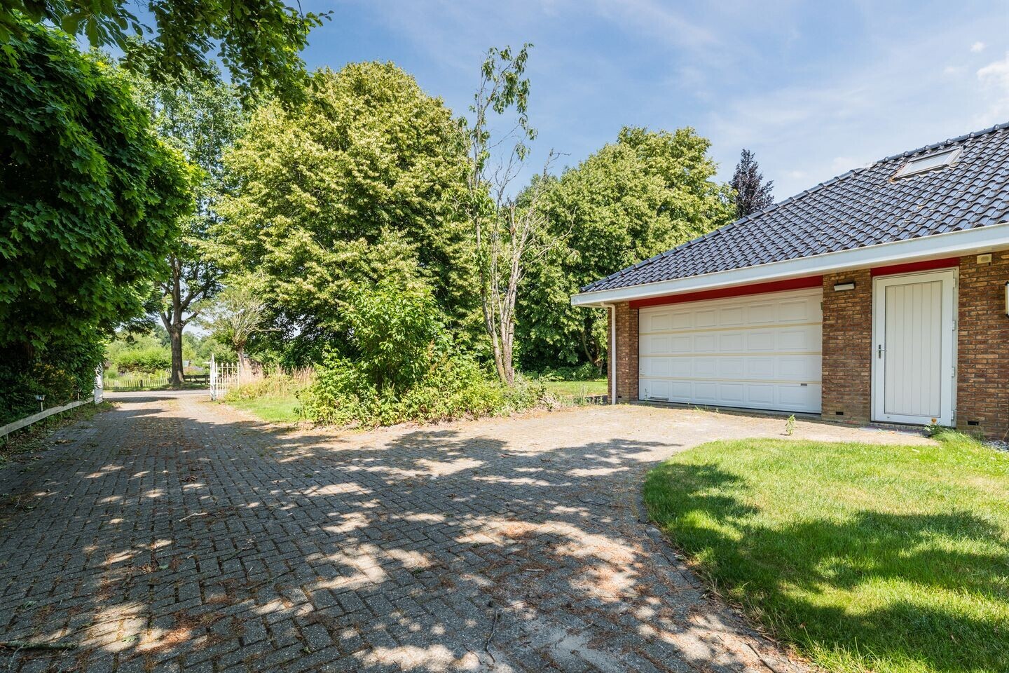Vrijstaande woning te koop: Oosteinde 14, Hijken
