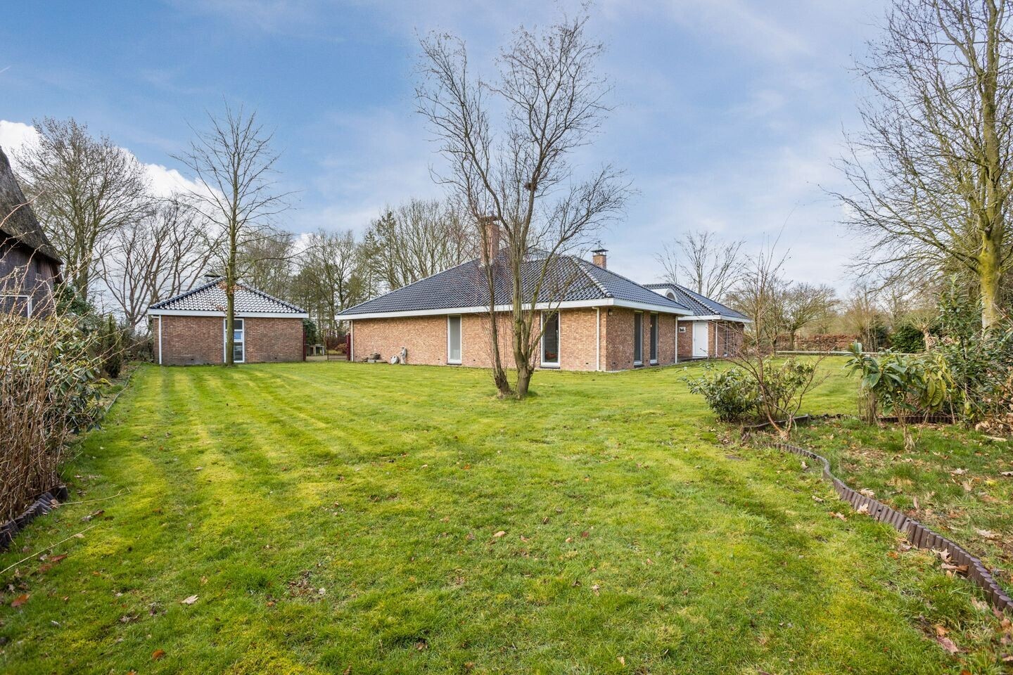 Vrijstaande woning te koop: Oosteinde 14, Hijken