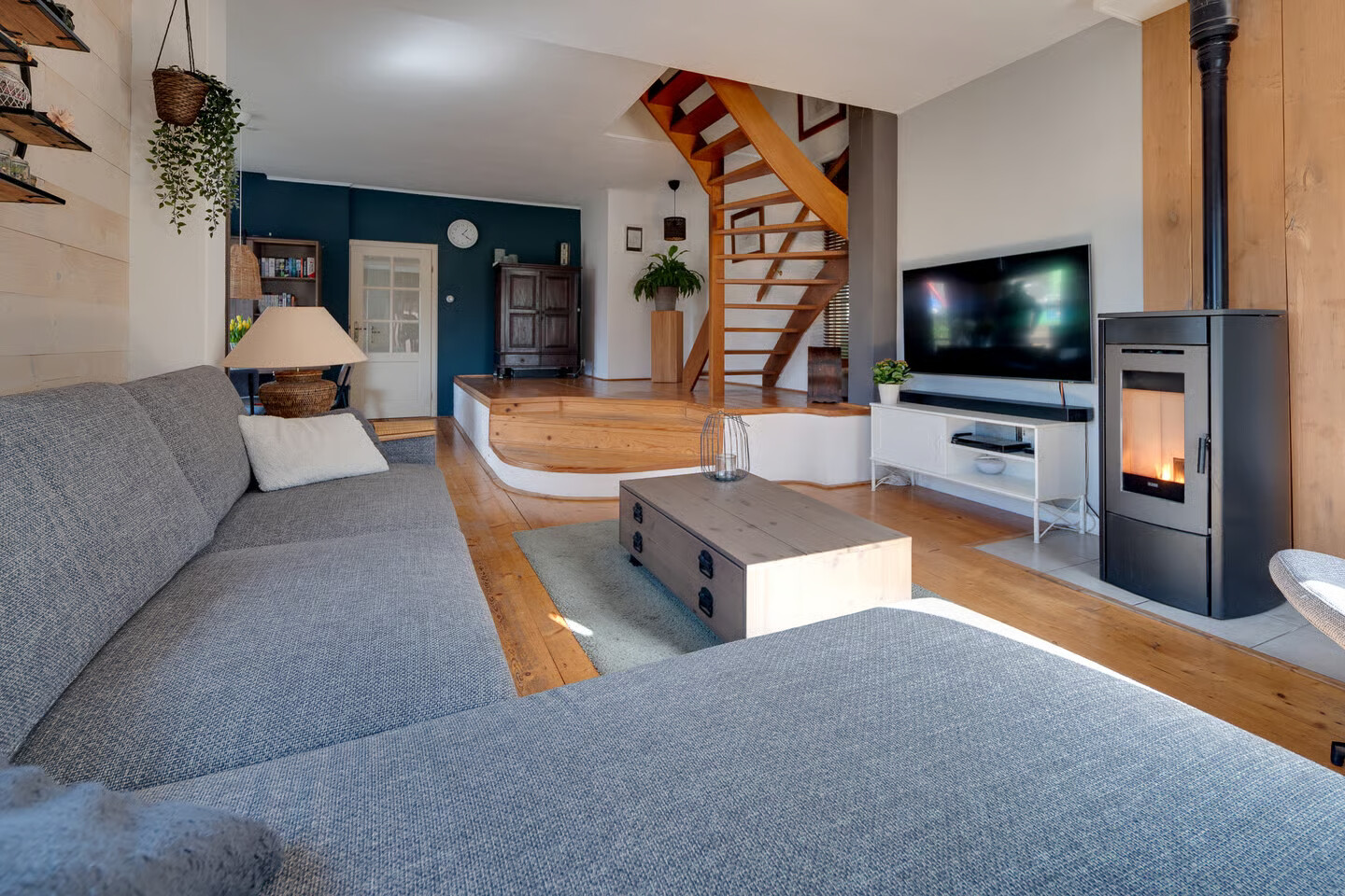 Vrijstaande woning te koop: Hoofdweg 234, Bovensmilde