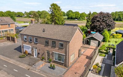 Hoofdweg 42
