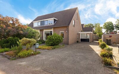 Carry van Bruggenstraat 14